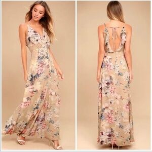 Lulu’s Something Just Like This Beige Floral Print Maxi Dress size small
